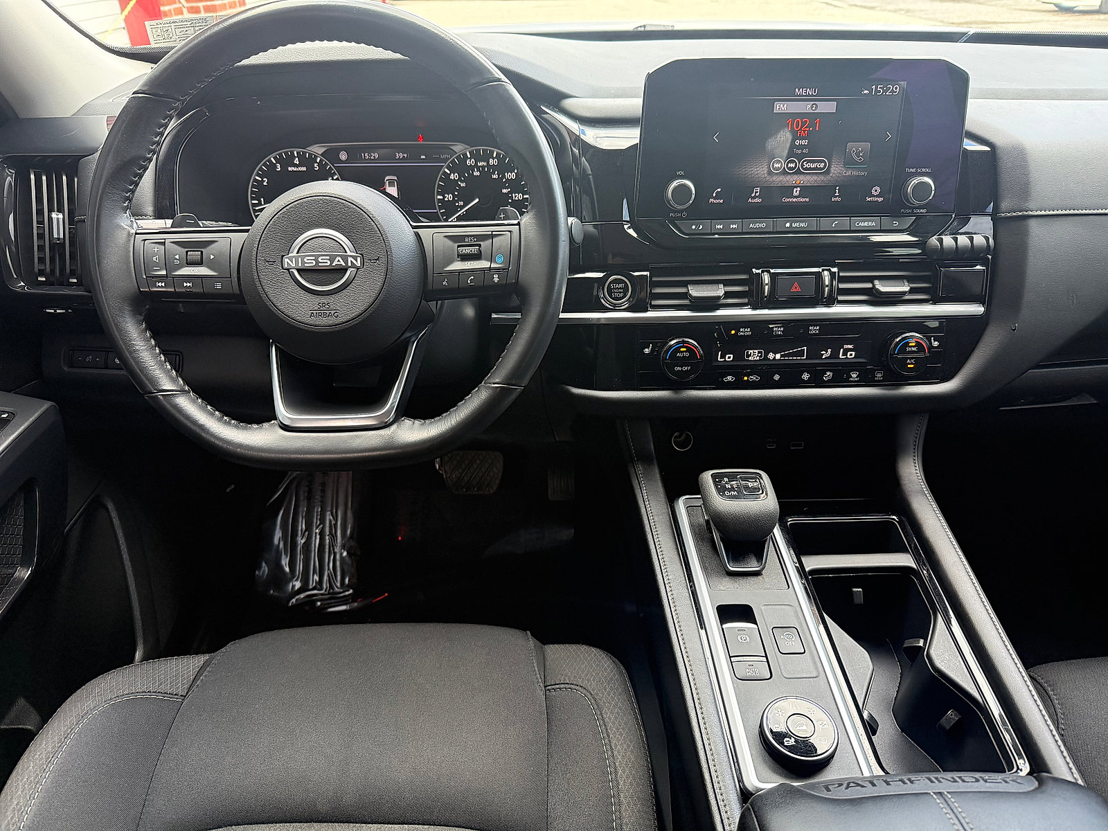 Used 2023 Nissan Pathfinder SV AWD/4WD image 11