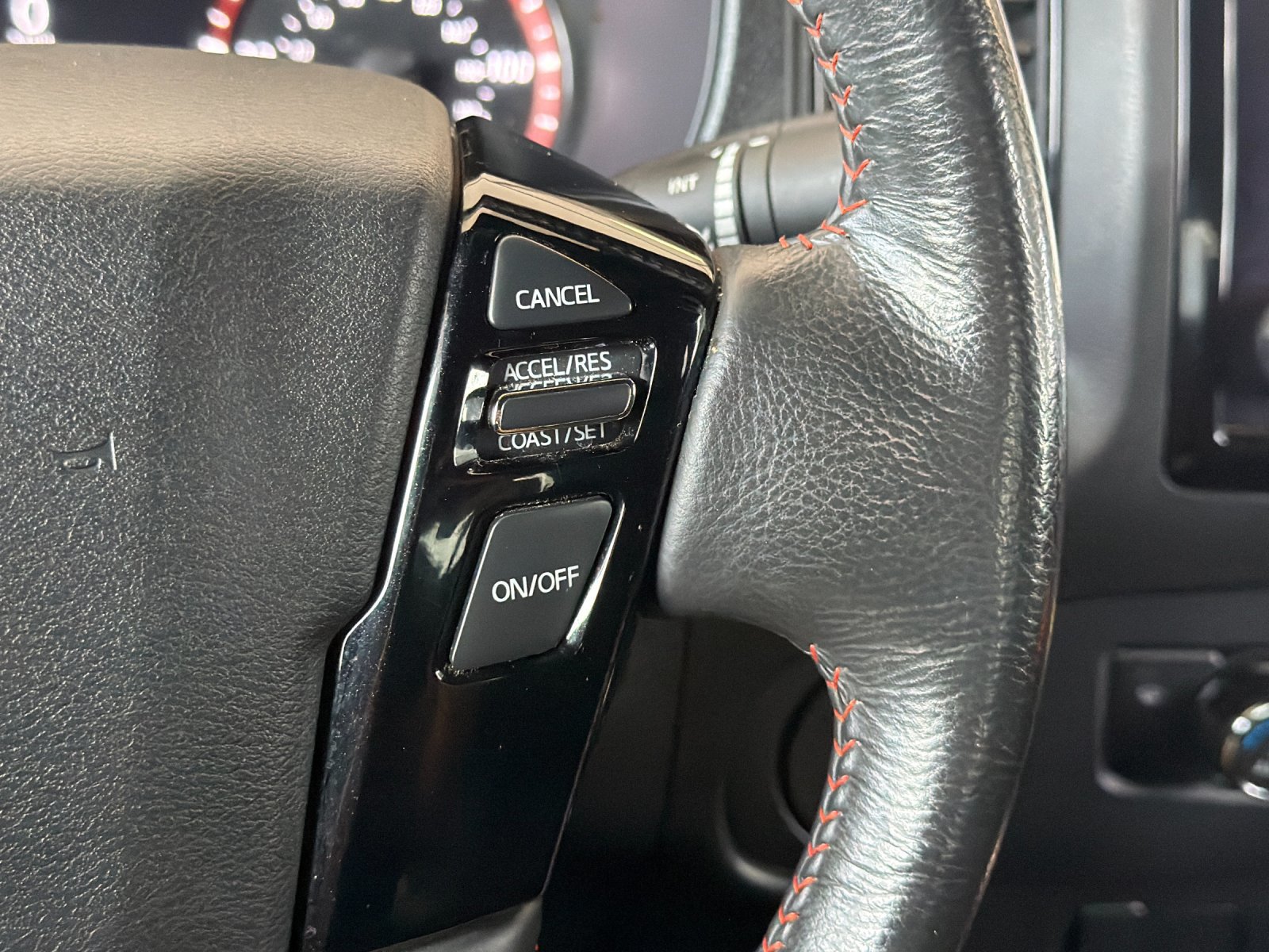 Used 2024 Nissan Frontier Pro-X RWD image 28