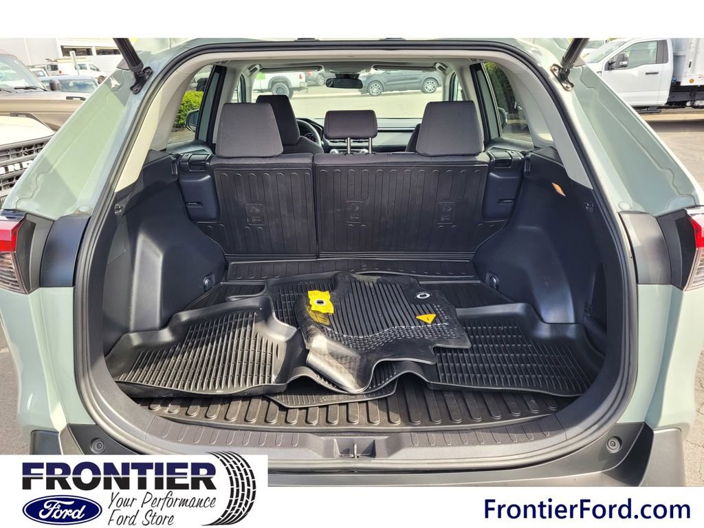 Used 2019 Toyota RAV4 XLE image 7
