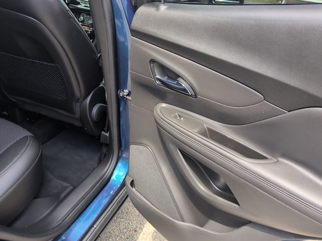 Used 2019 Buick Encore Sport Touring w/ Safety Package FWD image 31