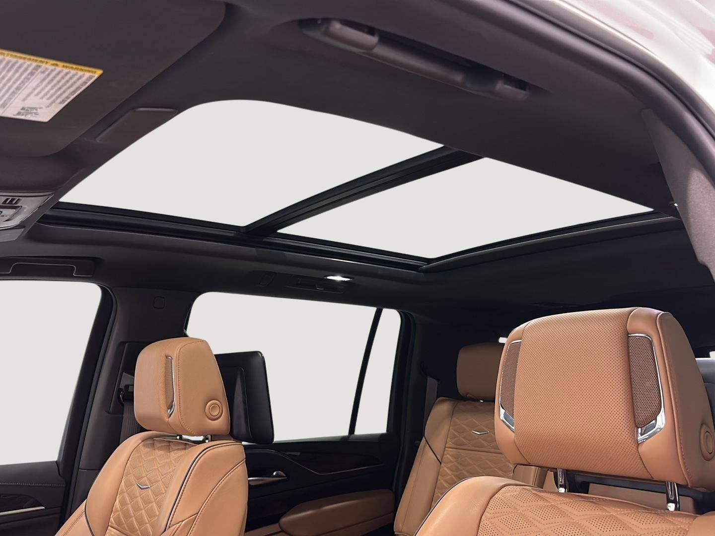 Used 2024 Cadillac Escalade ESV Premium Luxury w/ Performance Package AWD/4WD image 18