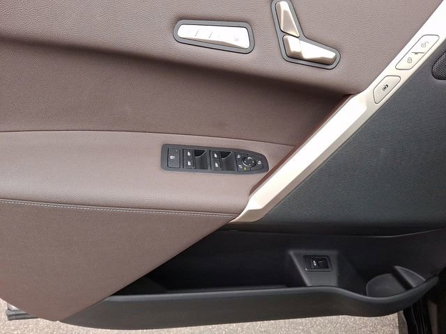 Used 2024 BMW iX xDrive50 w/ Premium Package image 16