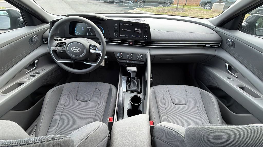 New 2026 Hyundai Elantra SE image 22