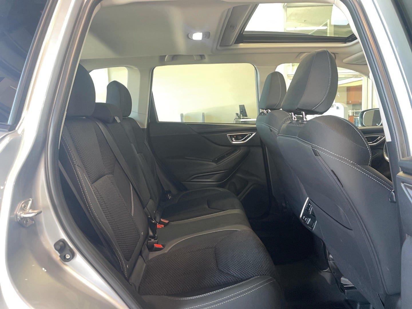 Used 2022 Subaru Forester Premium AWD/4WD image 19