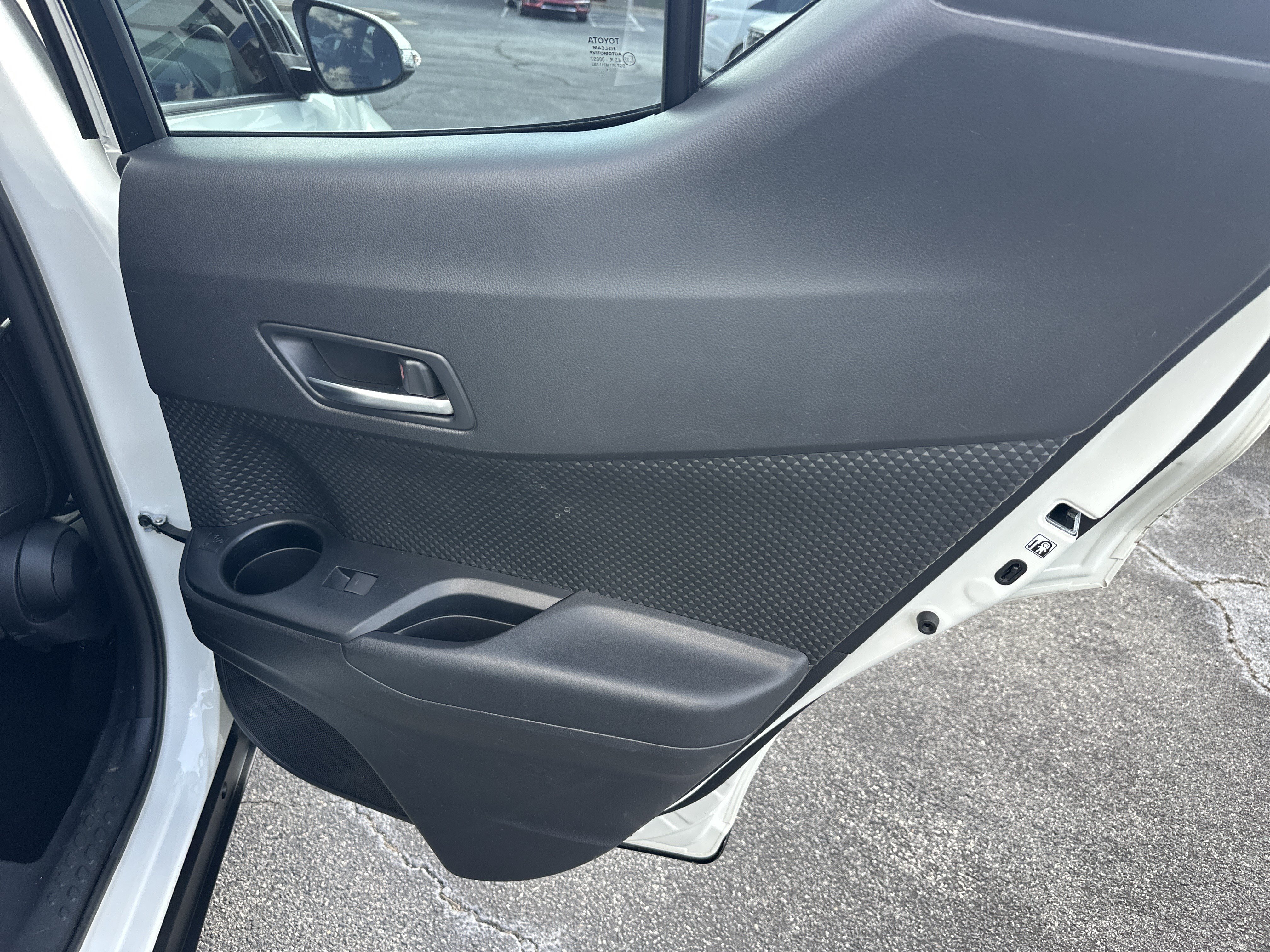 Used 2021 Toyota C-HR XLE FWD image 18