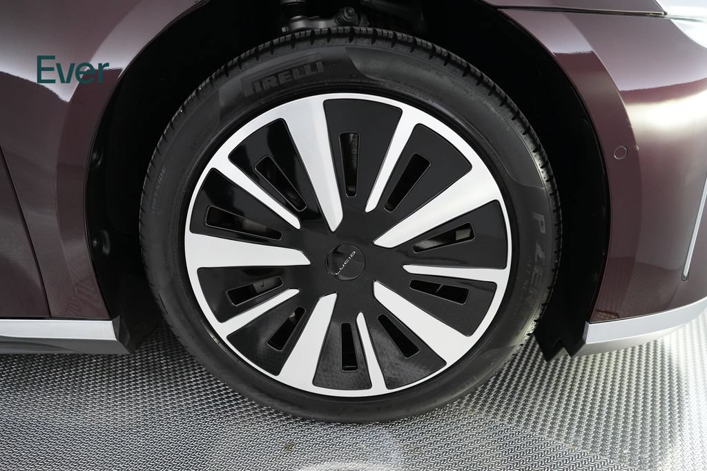 Used 2024 Lucid Air Touring AWD/4WD image 9