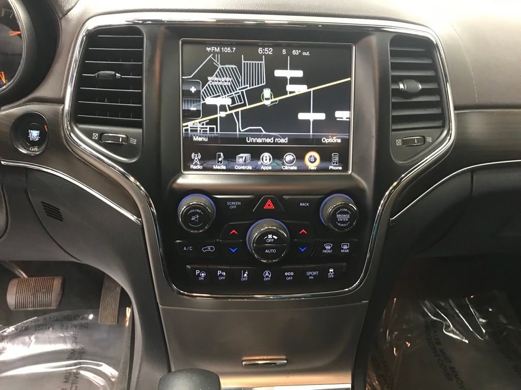 Used 2017 Jeep Grand Cherokee Overland w/ Jeep Active Safety Group image 18