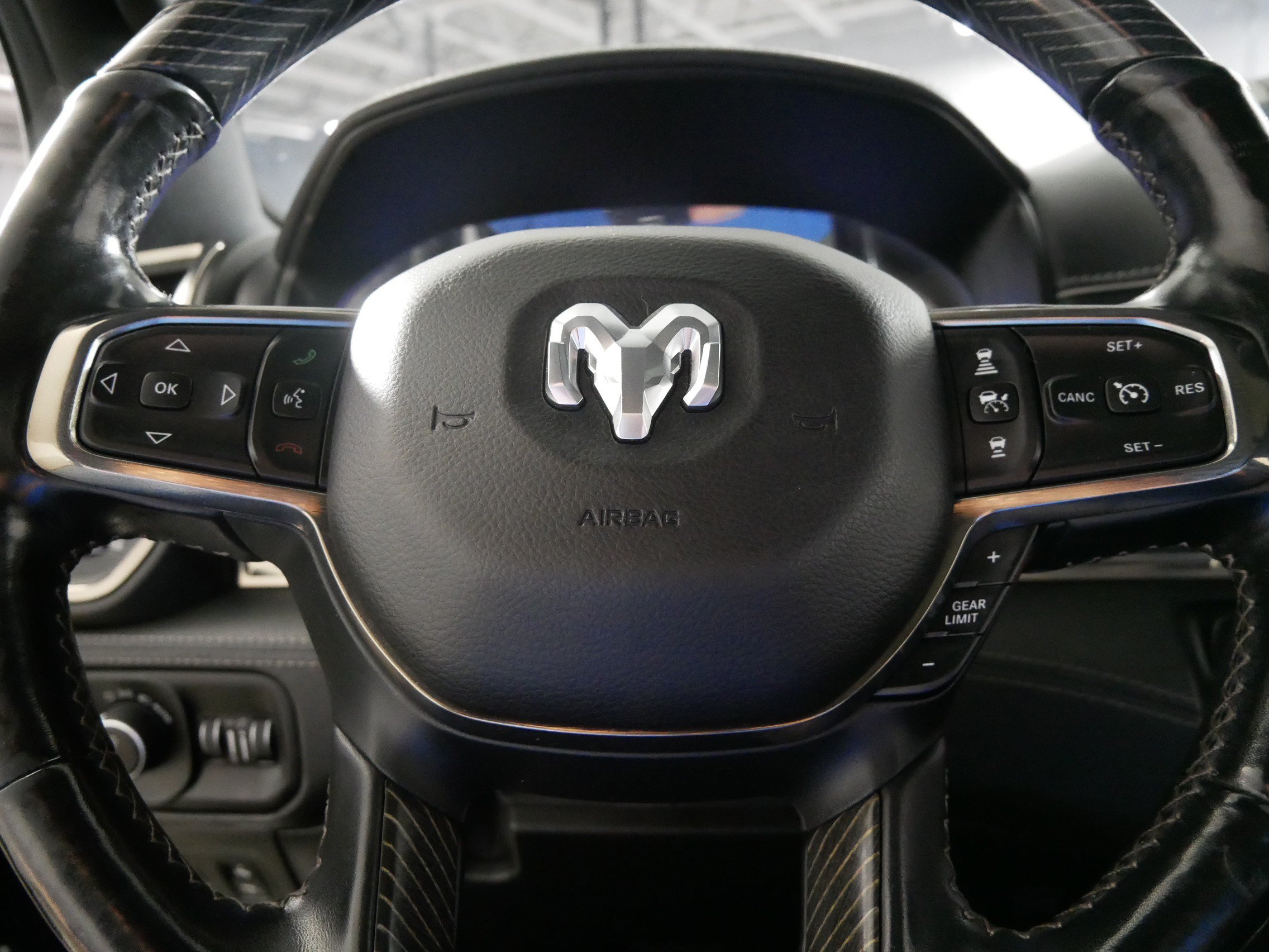 Used 2019 RAM 1500 Limited AWD/4WD image 25