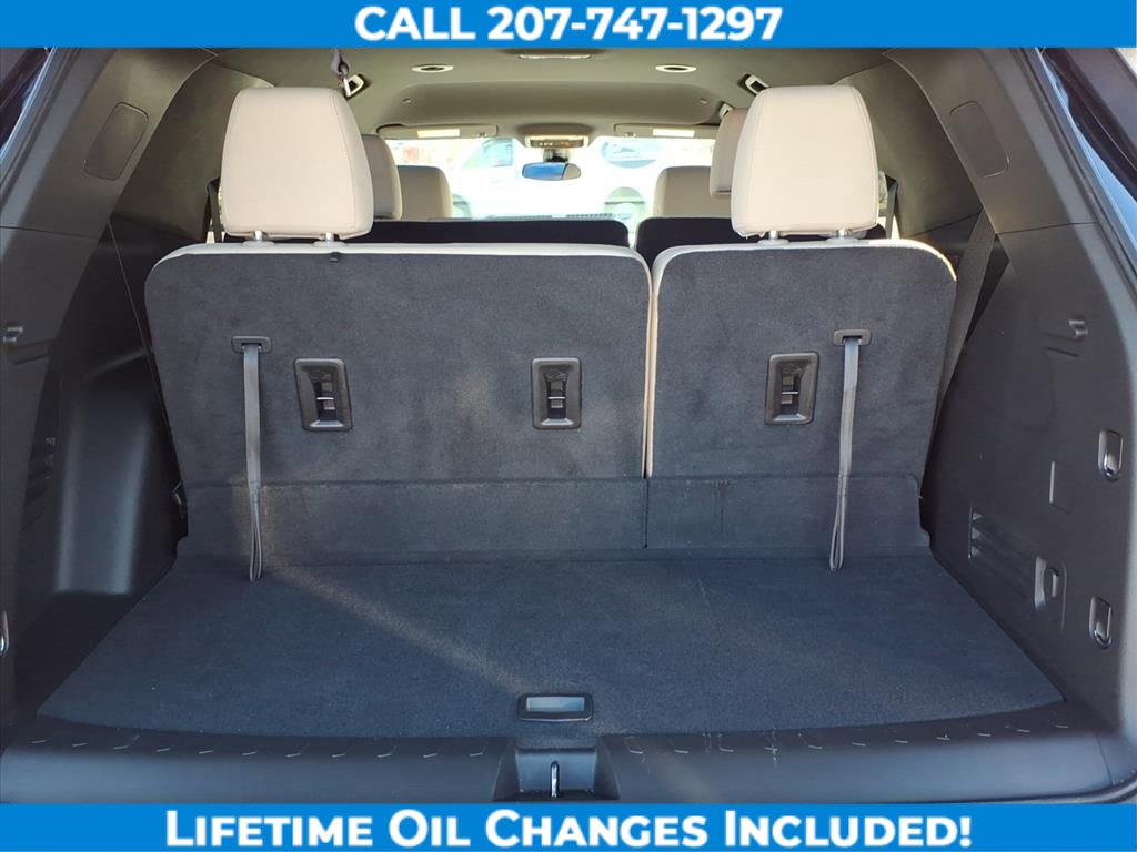 Used 2023 Chevrolet Traverse LS image 10