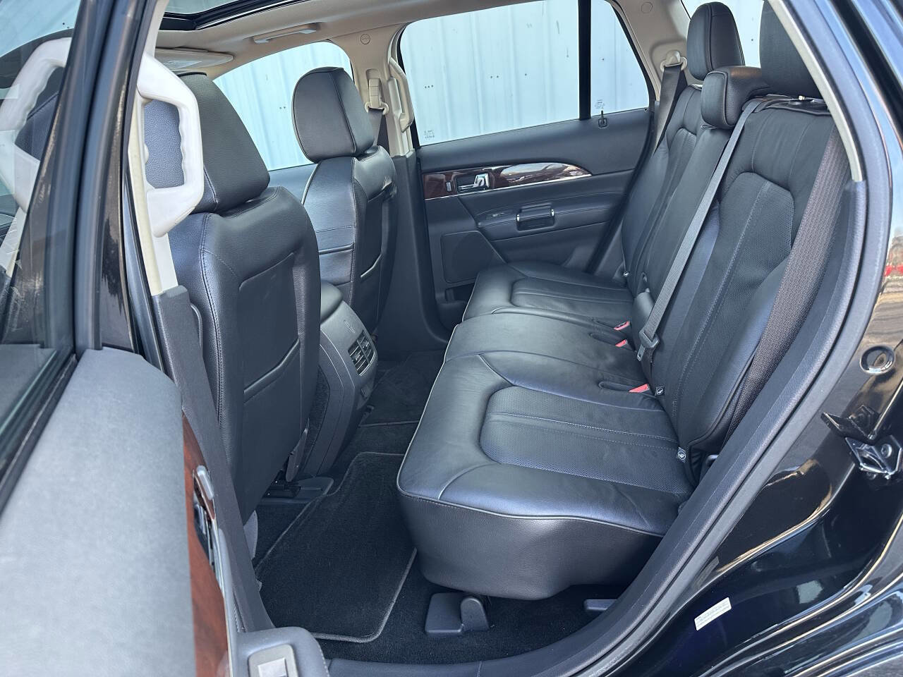 Used 2015 Lincoln MKX FWD w/ Equipment Group 102A image 14