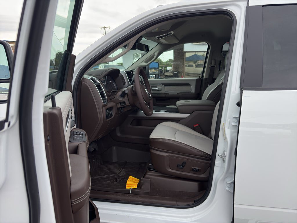New 2026 RAM 3500 Laramie AWD/4WD image 11