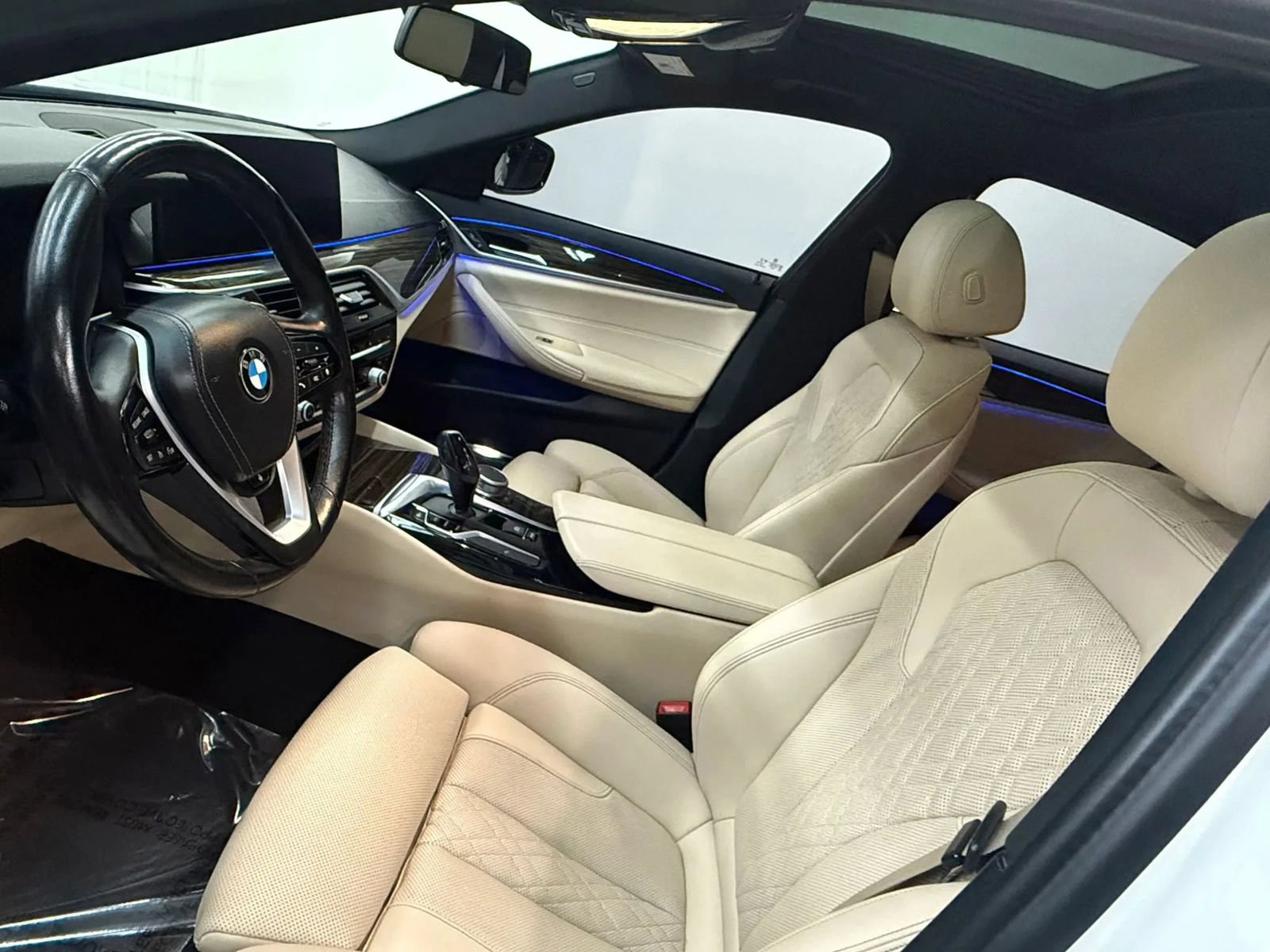 Used 2021 BMW 530i w/ Convenience Package RWD image 15
