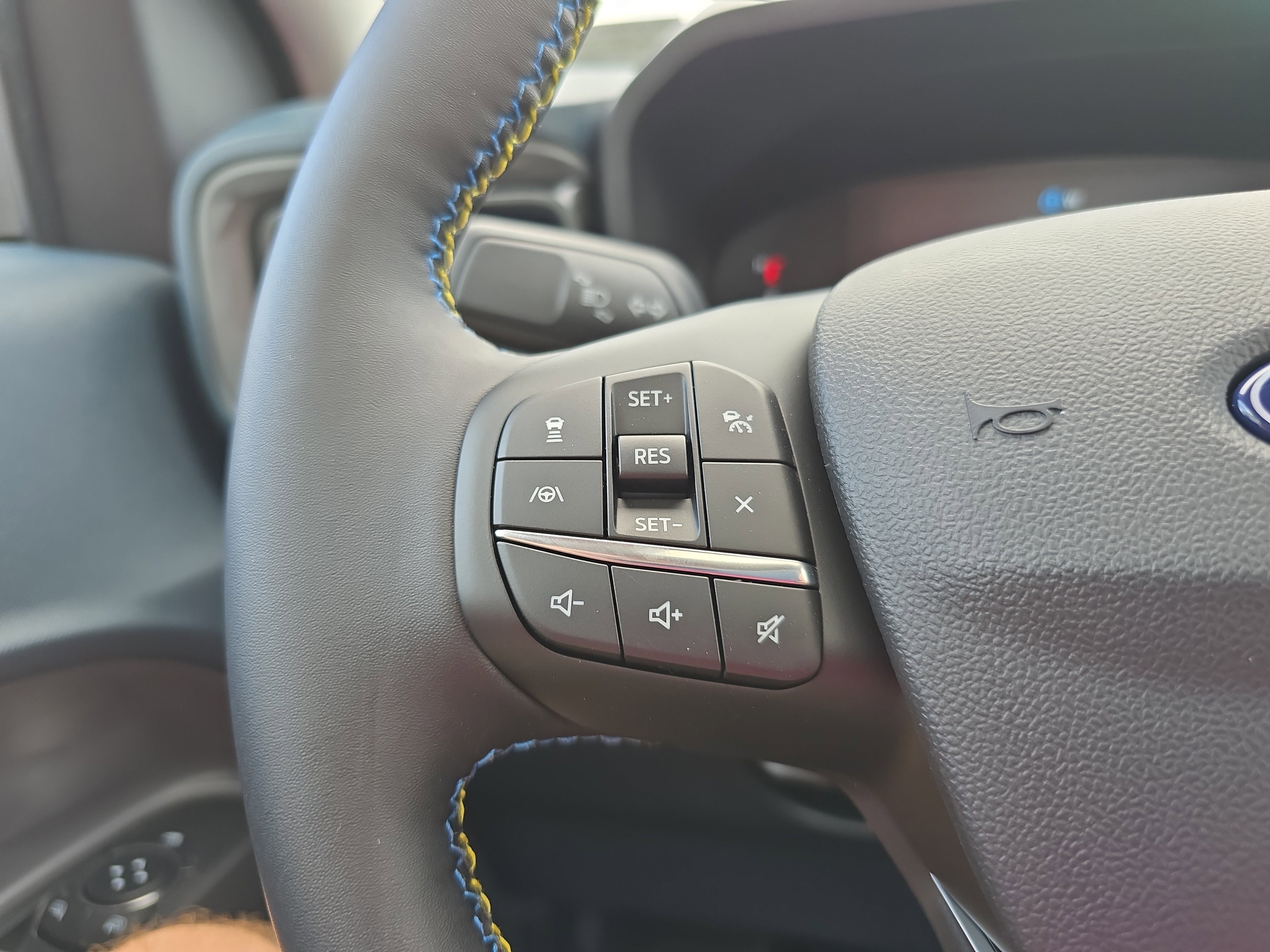 New 2025 Ford Maverick Lobo image 21