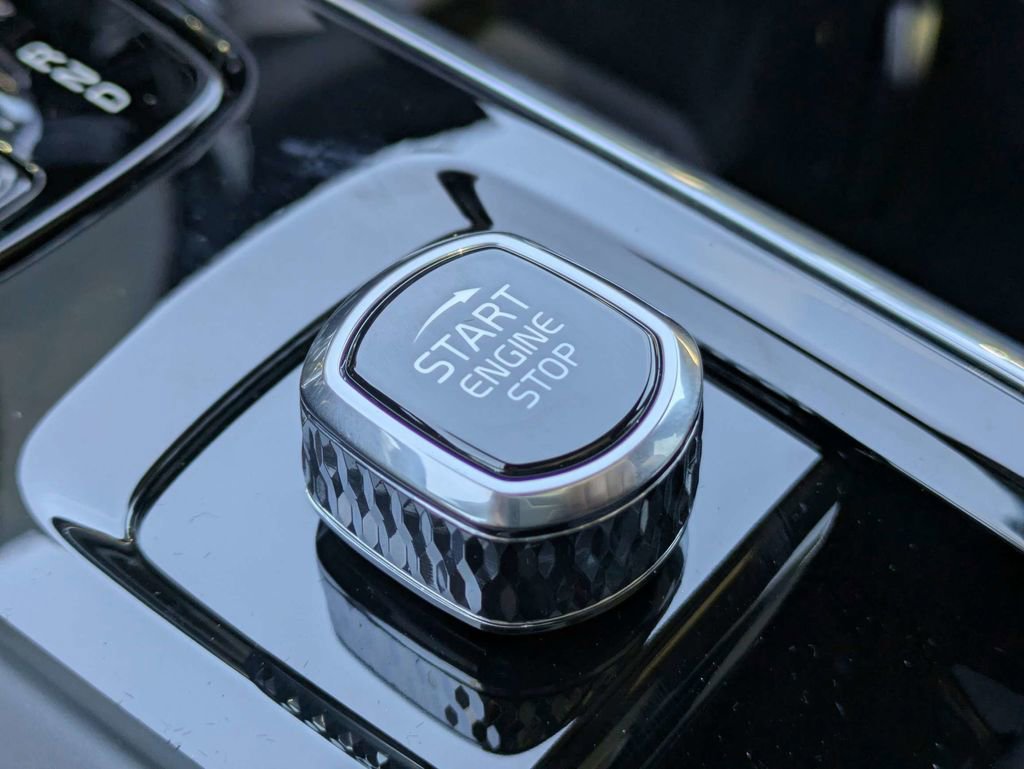 New 2026 Volvo XC60 T8 Core w/ Protection Package Premier image 42