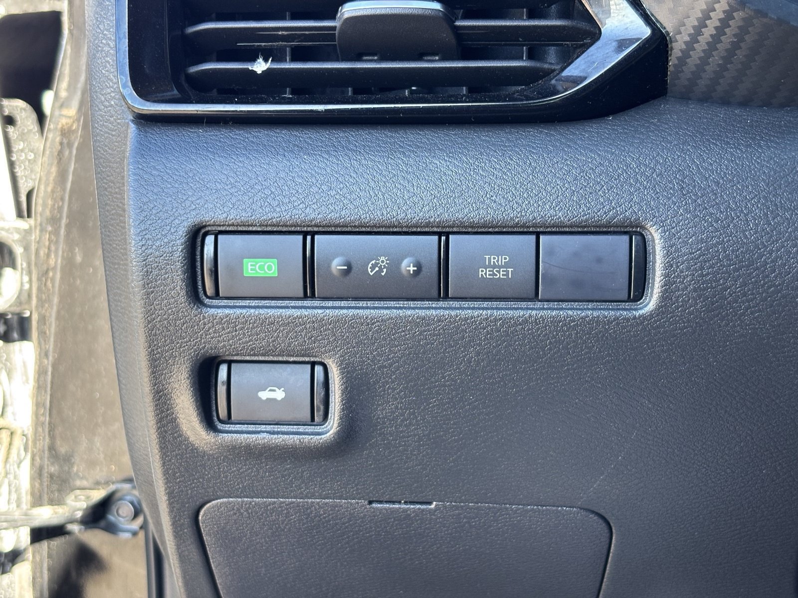 Used 2021 Nissan Sentra SV FWD image 32