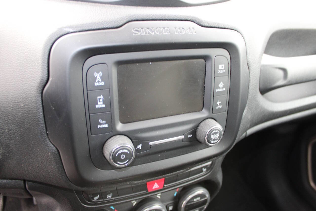 Used 2017 Jeep Renegade Limited image 15