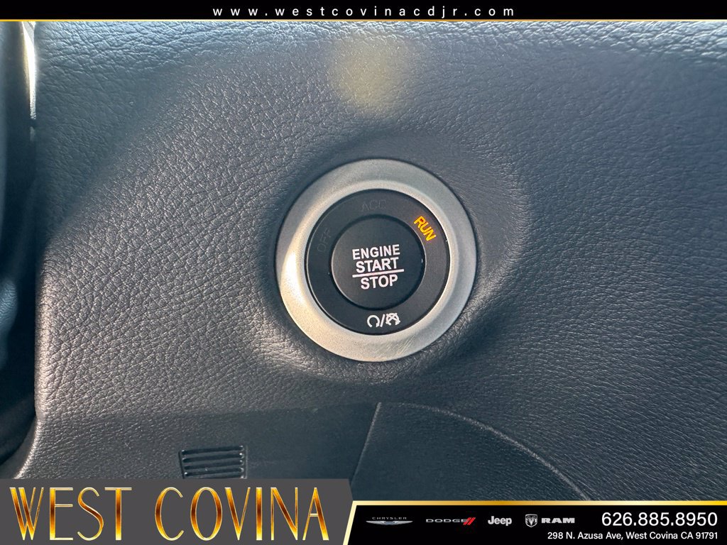 New 2027 Chrysler Pacifica Limited FWD image 23