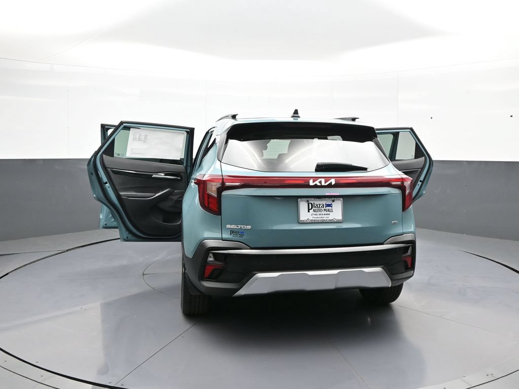 Certified 2025 Kia Seltos EX w/ EX Sunroof Package AWD/4WD image 48