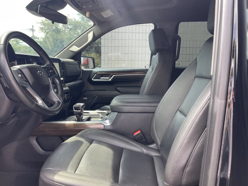 Used 2025 Chevrolet Silverado 1500 LT Trail Boss w/ LT Trail Boss Premium Package AWD/4WD image 11