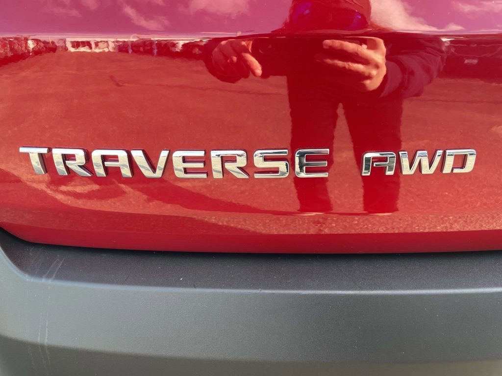 Used 2023 Chevrolet Traverse LT image 7