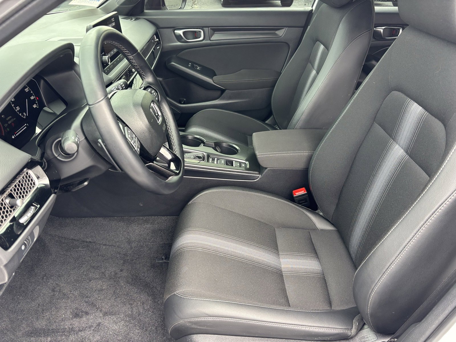 Used 2025 Honda Civic Sport image 17