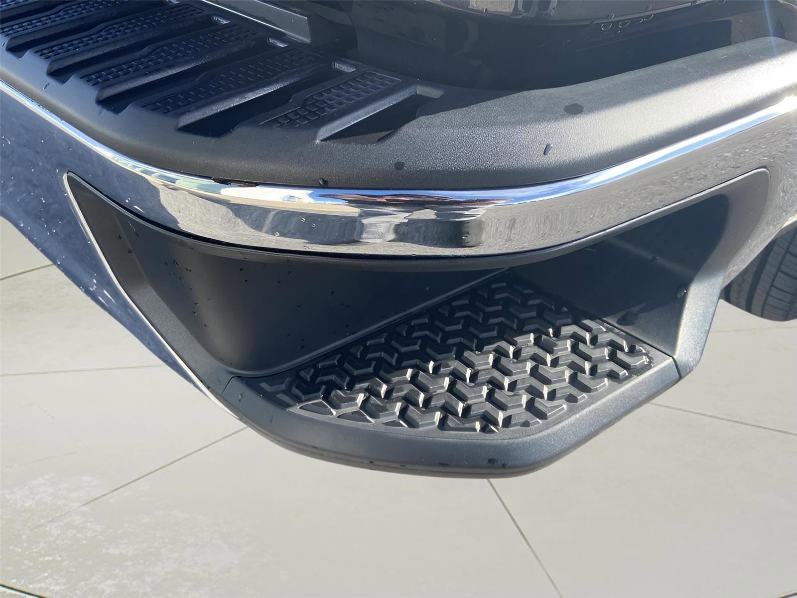 Used 2024 Chevrolet Silverado 1500 LT image 11