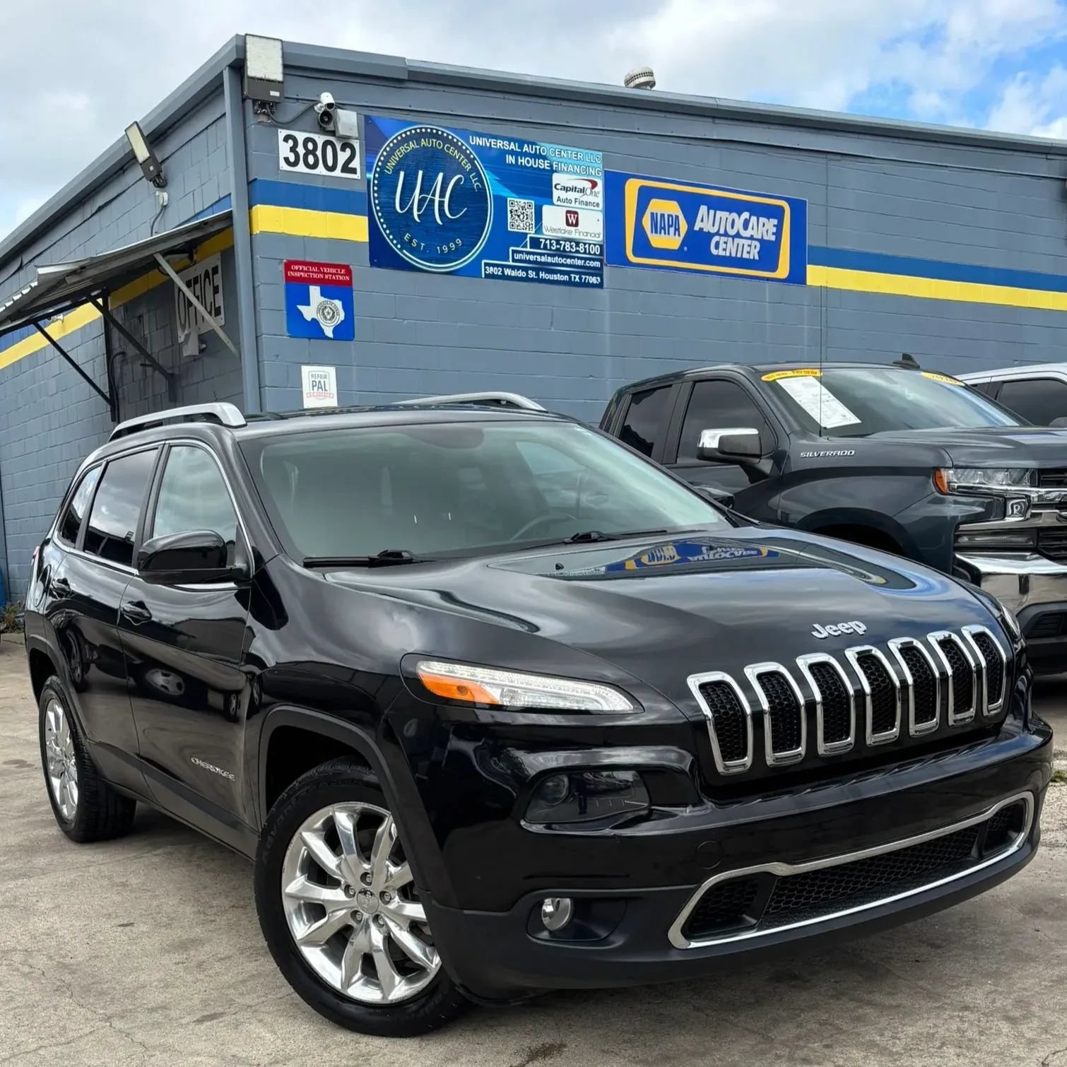 Used 2015 Jeep Cherokee Limited FWD image 1