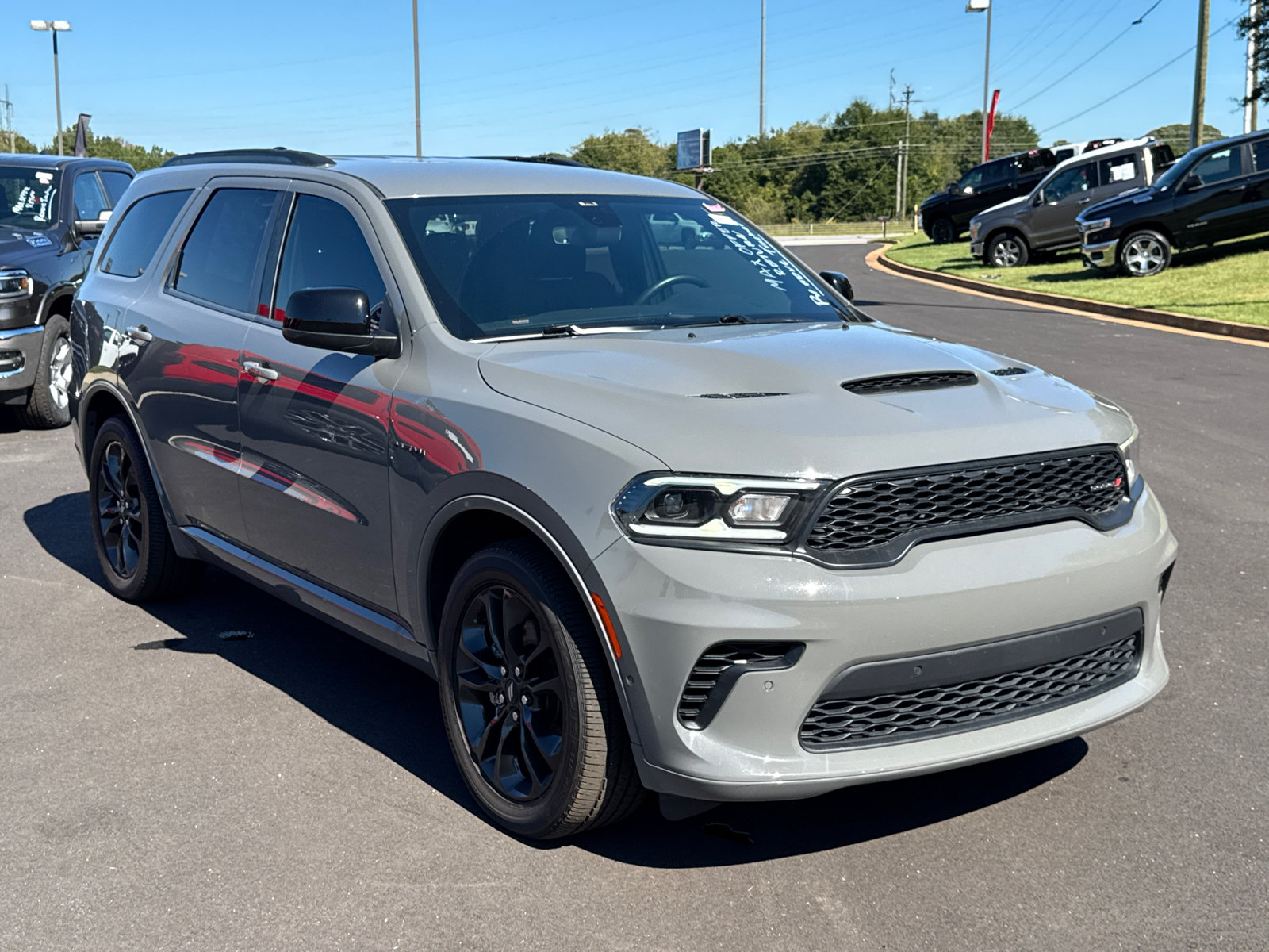 Used 2025 Dodge Durango R/T w/ Blacktop Package AWD/4WD image 3