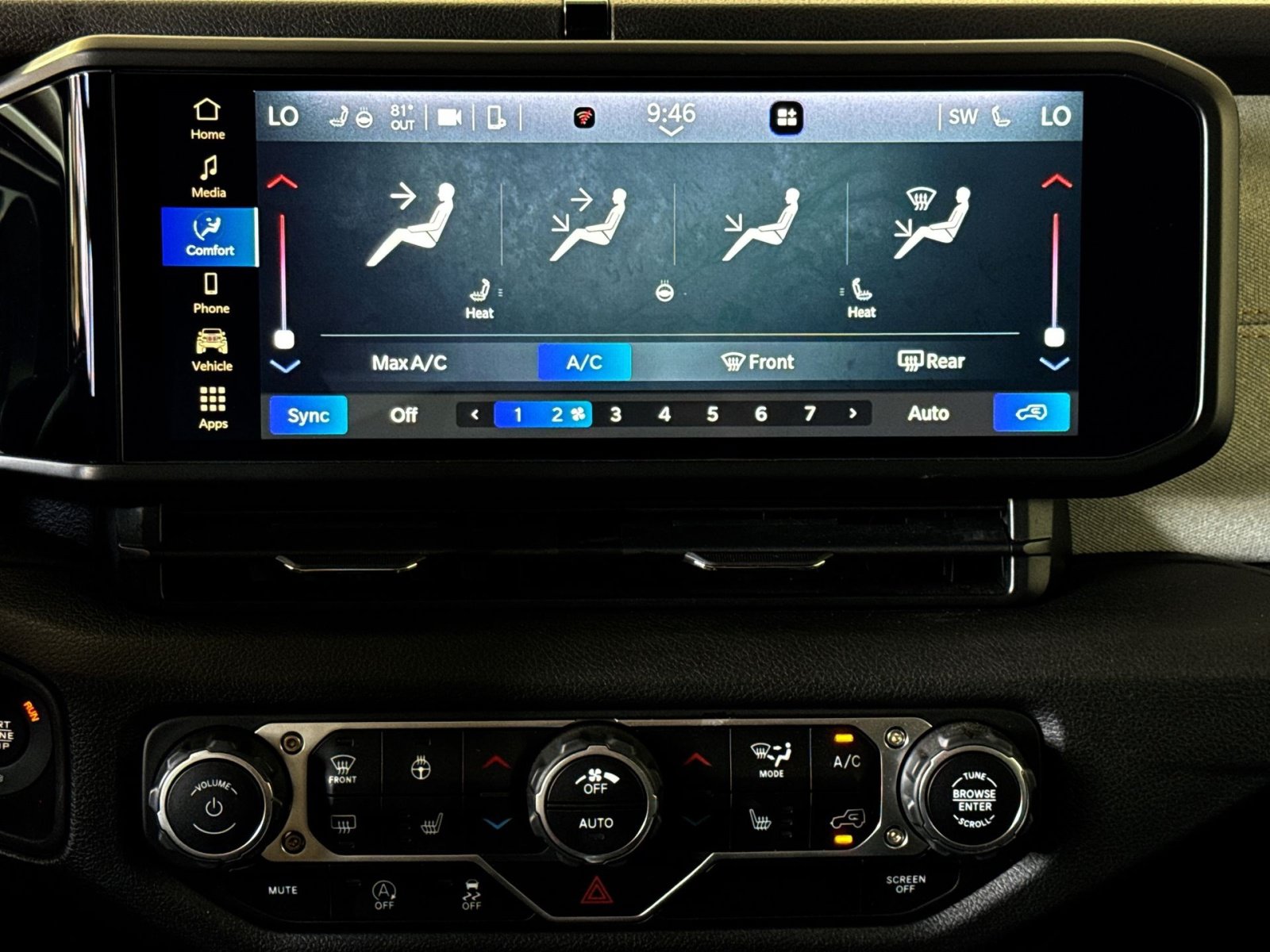 Used 2024 Jeep Wrangler Unlimited Sport AWD/4WD image 19
