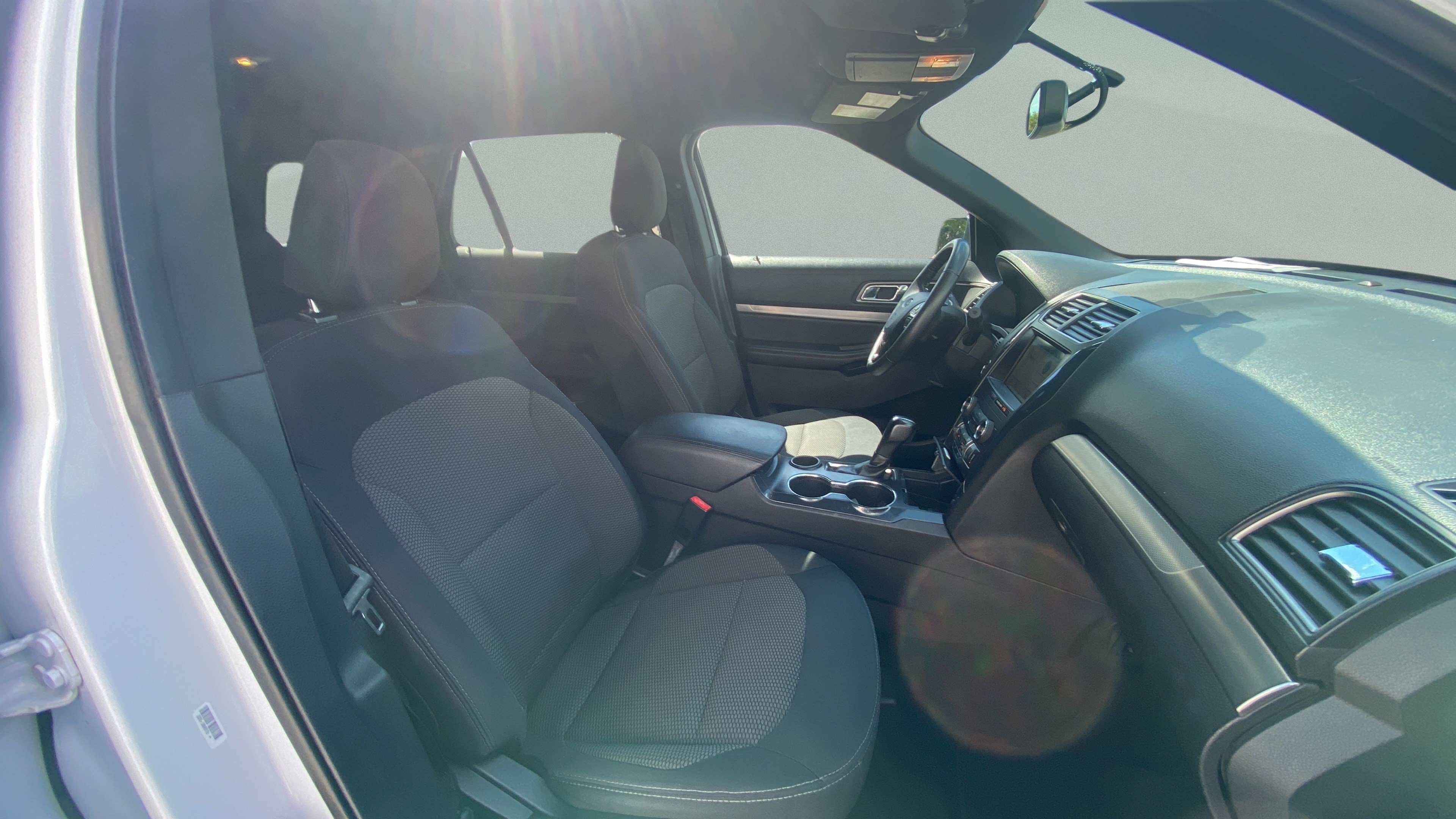 Used 2019 Ford Explorer XLT w/ Equipment Group 201A FWD image 21