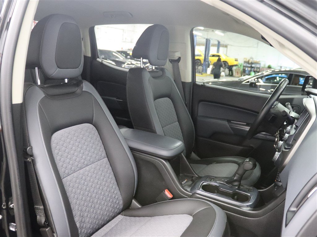 Used 2019 Chevrolet Colorado Z71 AWD/4WD image 25