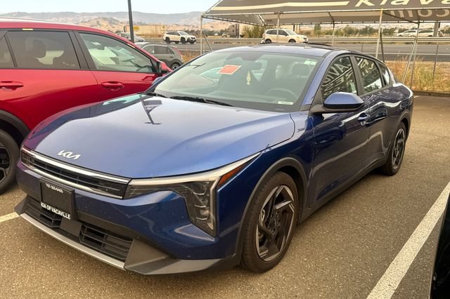 Certified 2025 Kia K4 EX FWD image 2
