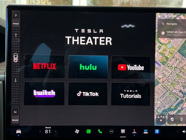 Used 2025 Tesla Model X image 20