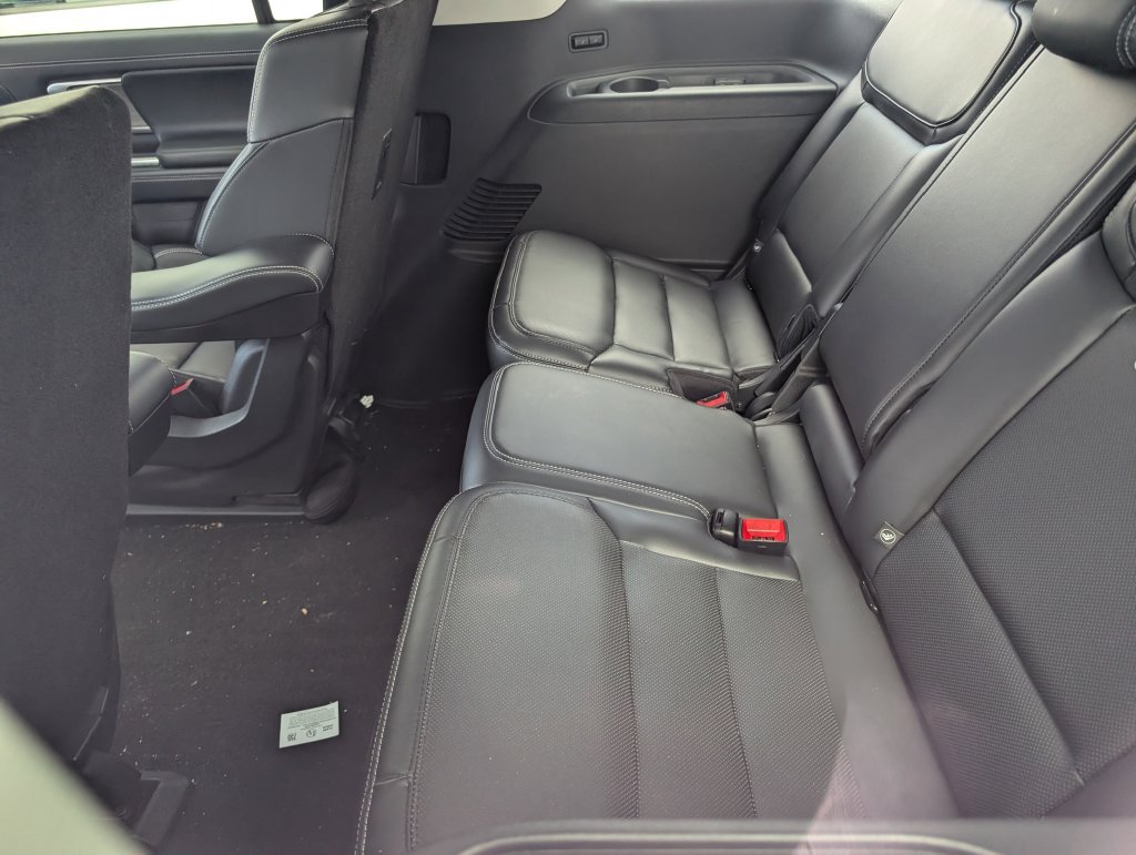 Used 2026 Ford Expedition Platinum w/ Driver's Package AWD/4WD image 7