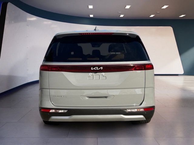 Certified 2024 Kia Carnival EX FWD image 5