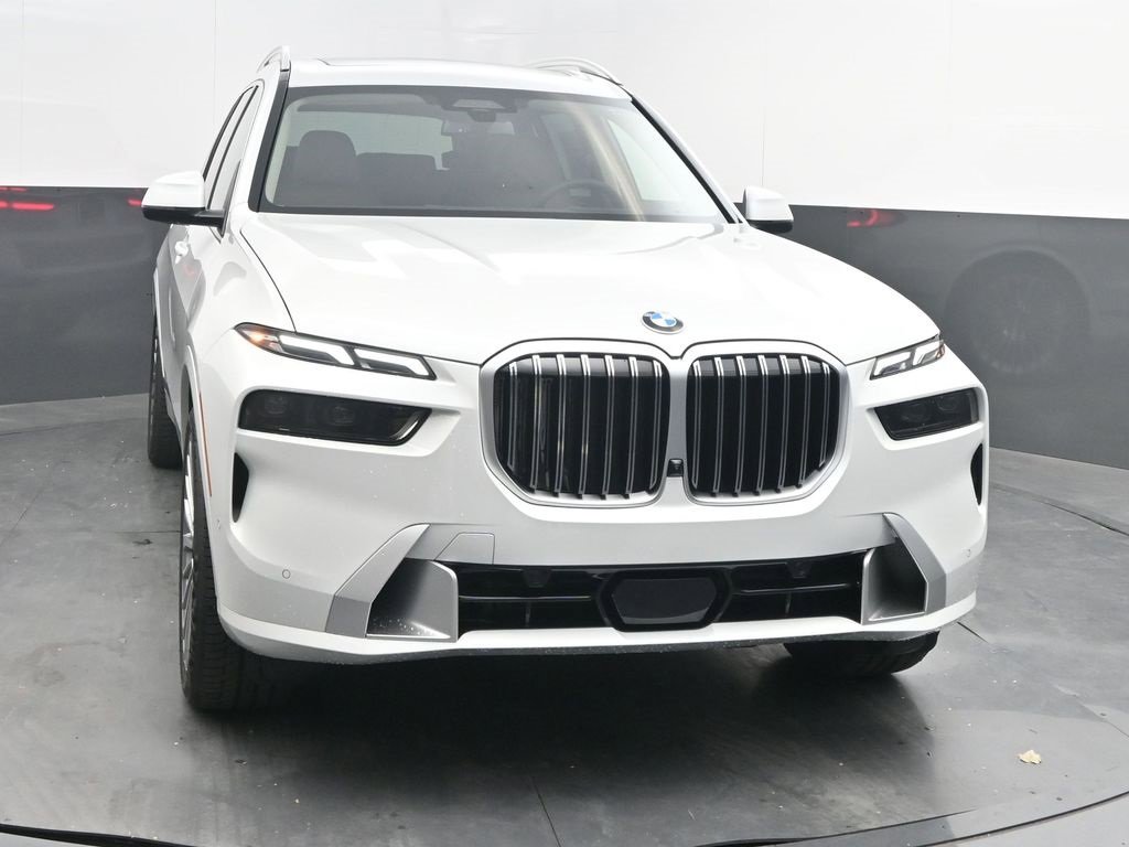 New 2026 BMW X7 xDrive40i image 2