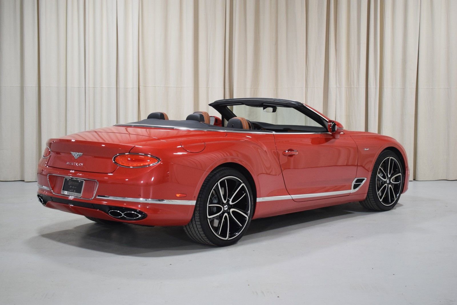 Certified 2023 Bentley Continental GT Azure image 3