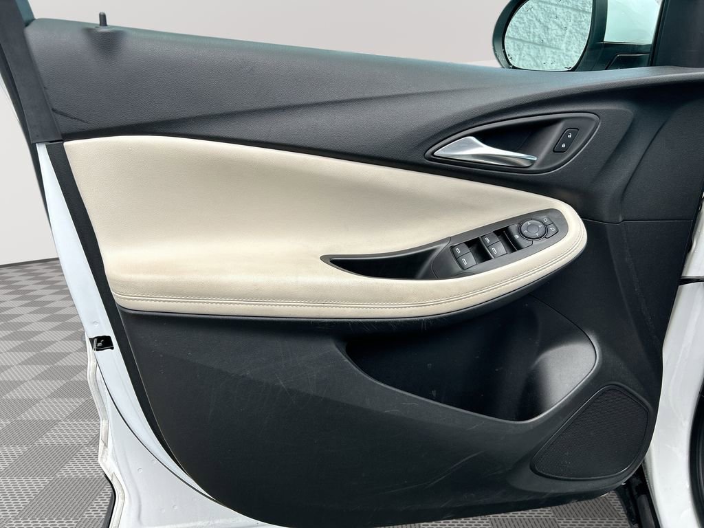 Used 2023 Buick Encore GX Preferred w/ Cold Weather Comfort Package AWD/4WD image 24