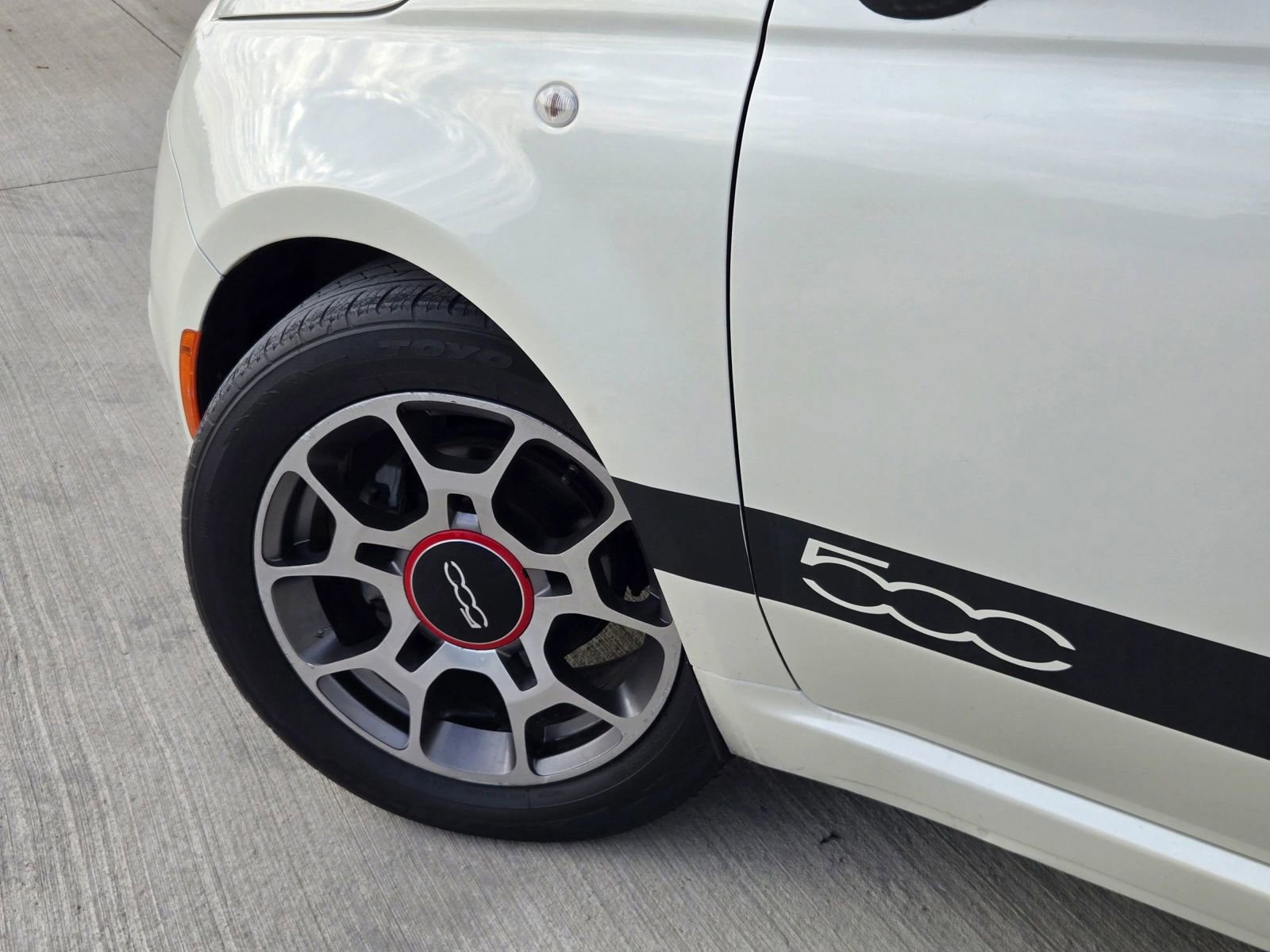 Used 2017 FIAT 500 Pop image 31