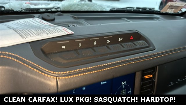 Used 2024 Ford Bronco Badlands image 12