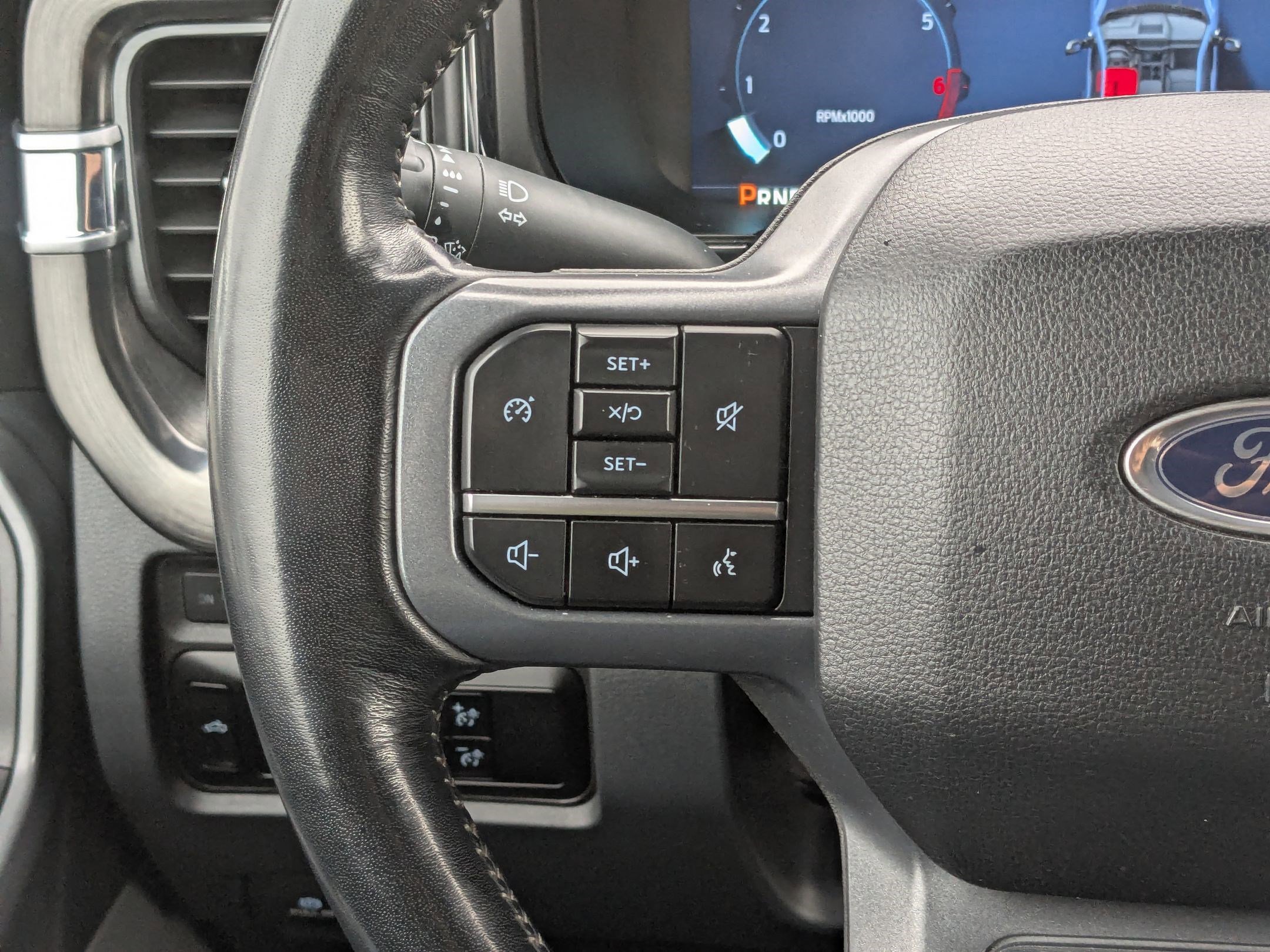 Used 2024 Ford F350 Lariat AWD/4WD image 19