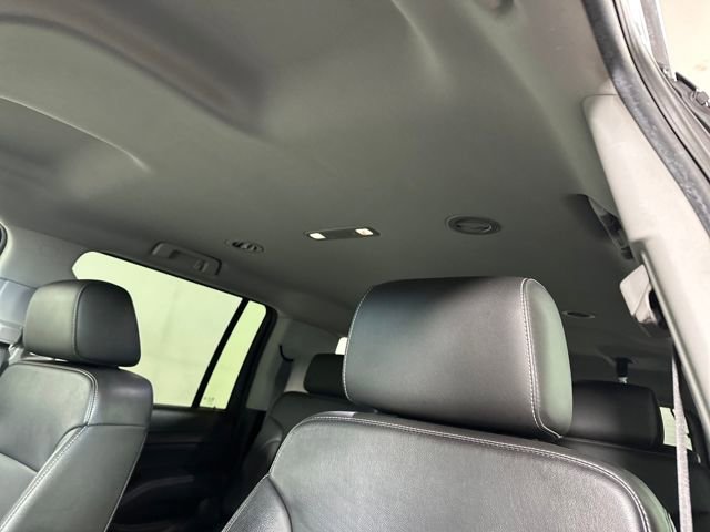 Used 2018 Chevrolet Suburban LT image 12