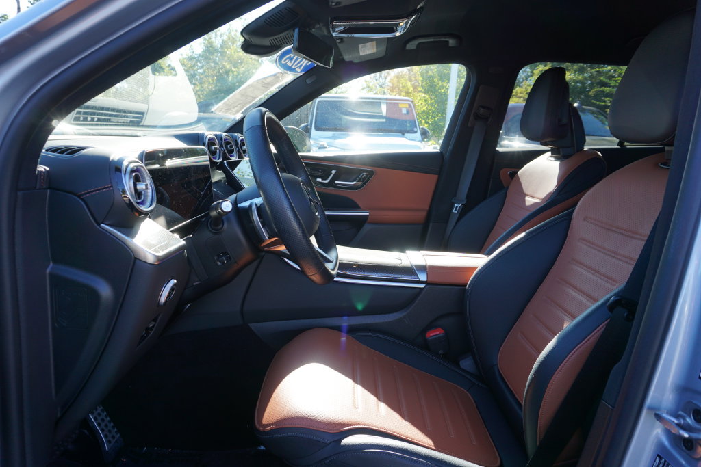 Certified 2025 Mercedes-Benz GLC 300 4MATIC image 10