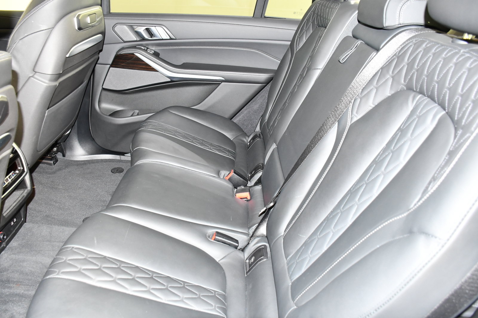 Used 2026 BMW X7 xDrive40i AWD/4WD image 47