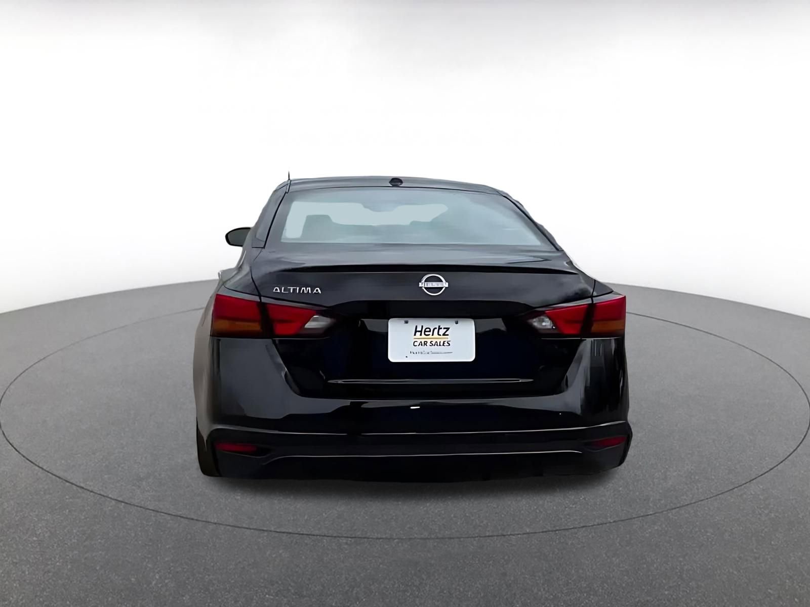 Used 2025 Nissan Altima 2.5 SV image 12