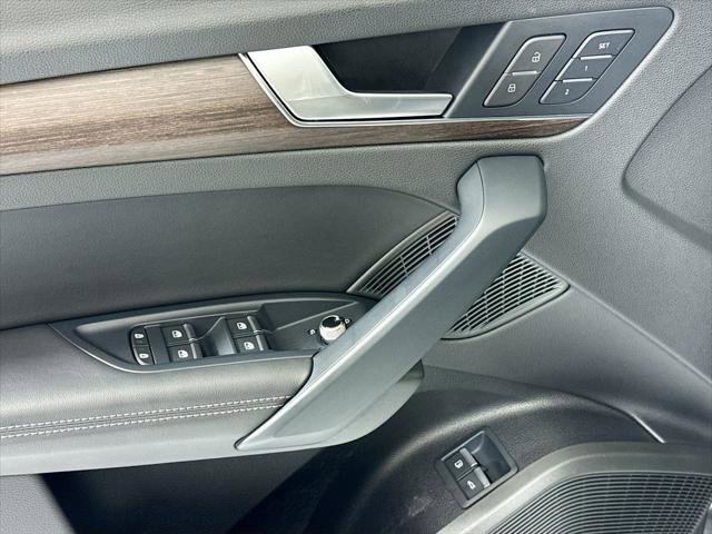 Certified 2023 Audi Q5 e Premium Plus w/ Premium Plus Package AWD/4WD image 24
