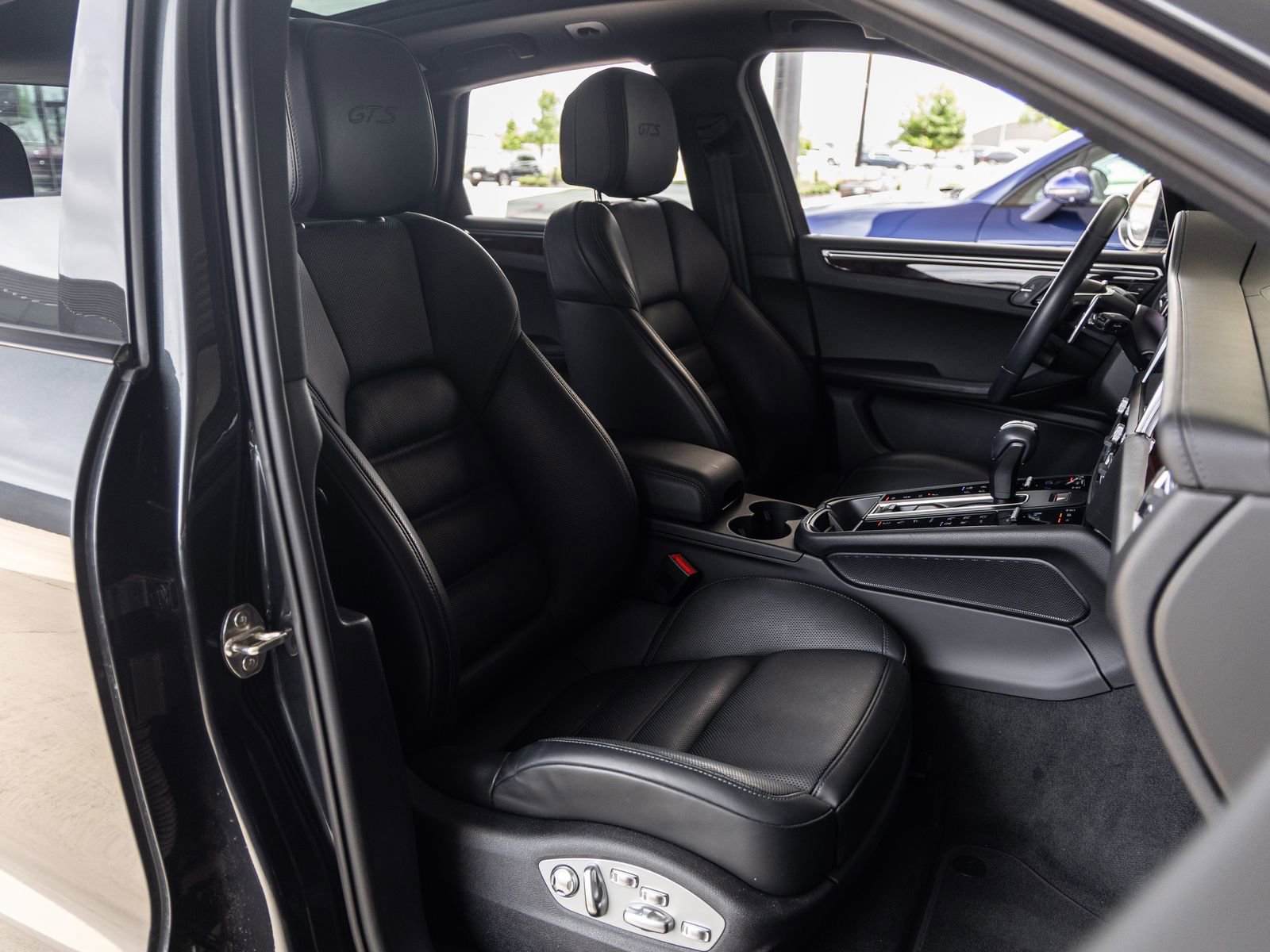Used 2024 Porsche Macan GTS AWD/4WD image 45