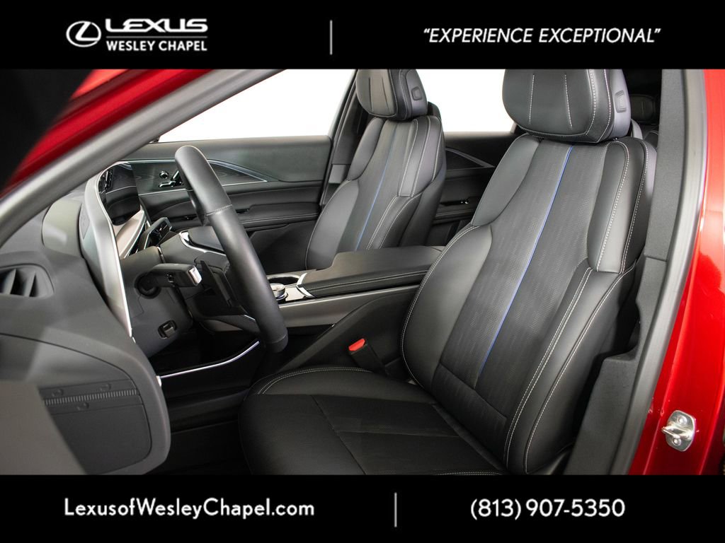 Used 2025 Cadillac Lyriq Luxury image 19