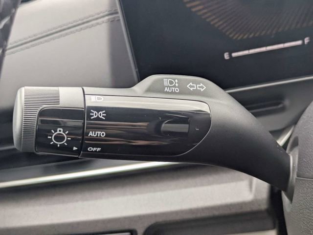 New 2026 Kia Carnival EX FWD image 24