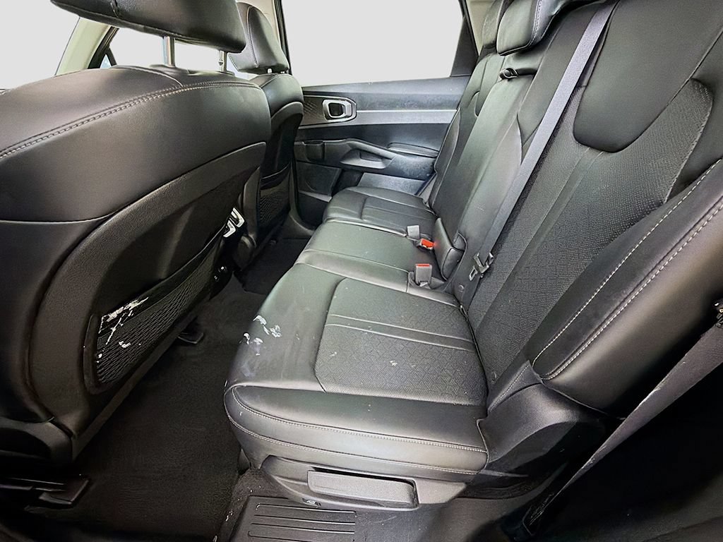 Used 2023 Kia Sorento S w/ Panoramic Sunroof Package FWD image 27